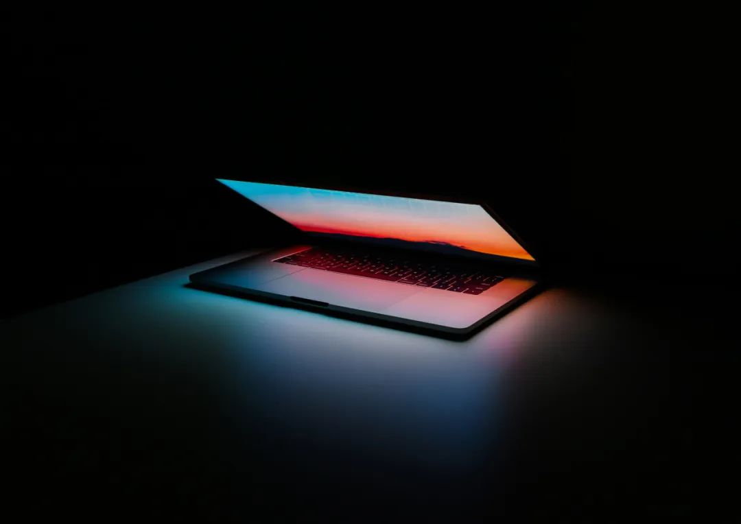 图片来自Unsplash，作者Ales Nesetril