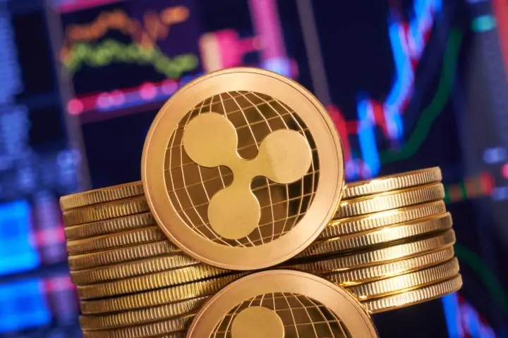 瑞波币（XRP）准备好裁决，比特币价格下跌