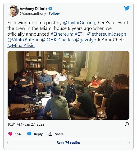 哪些名人在2022年加入和离开了加密货币？9